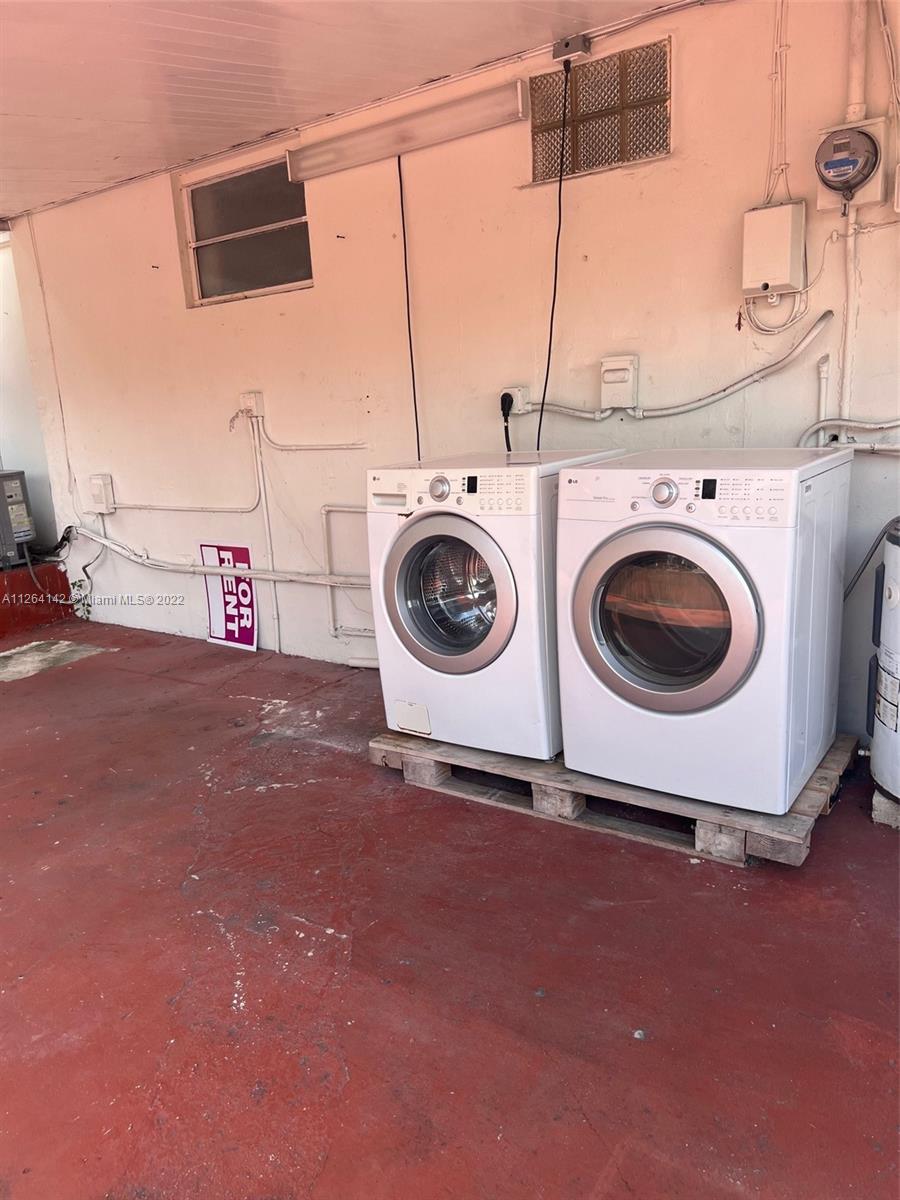 2727 SW 24th St Unit: 2727