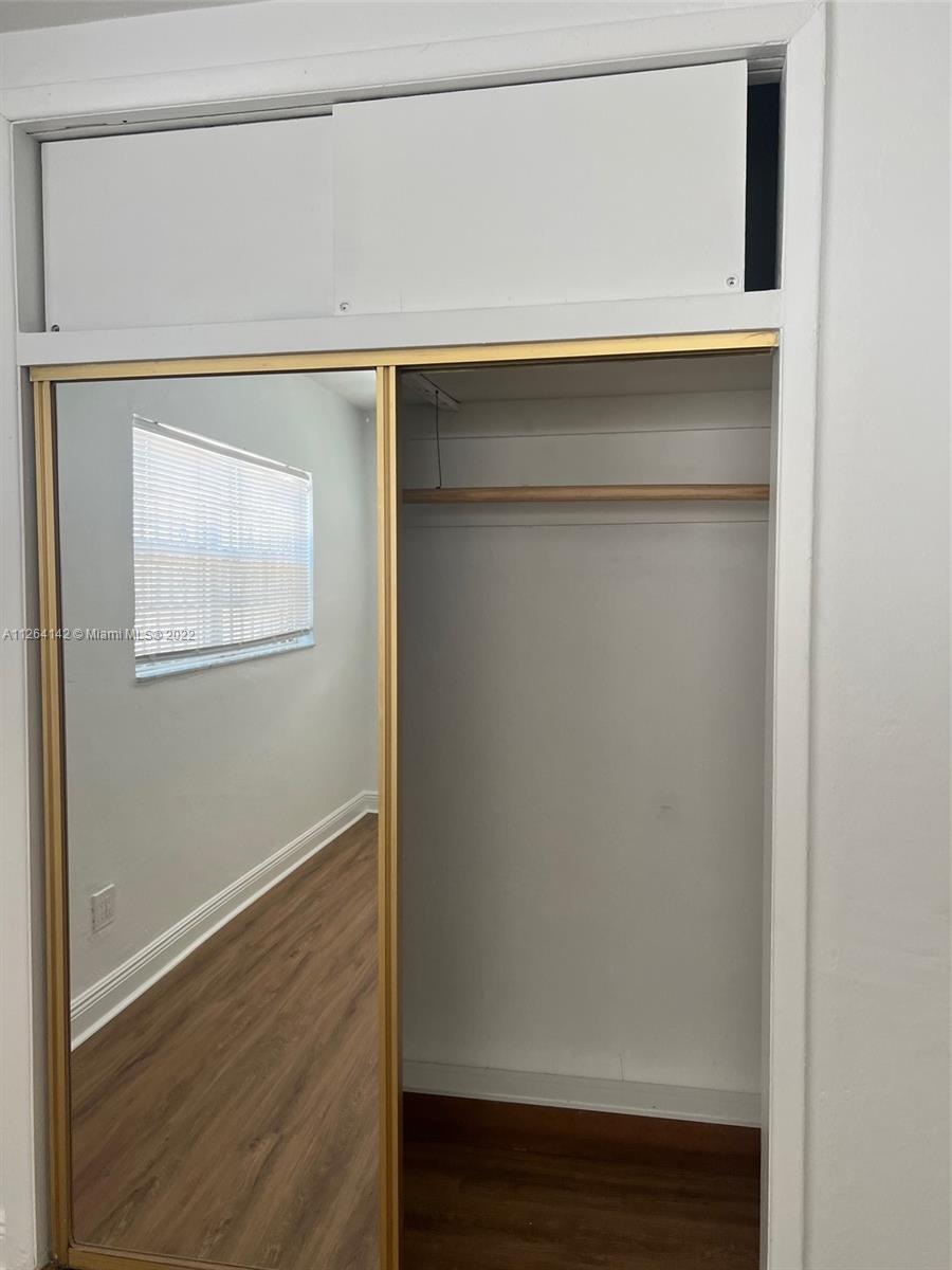 2727 SW 24th St Unit: 2727
