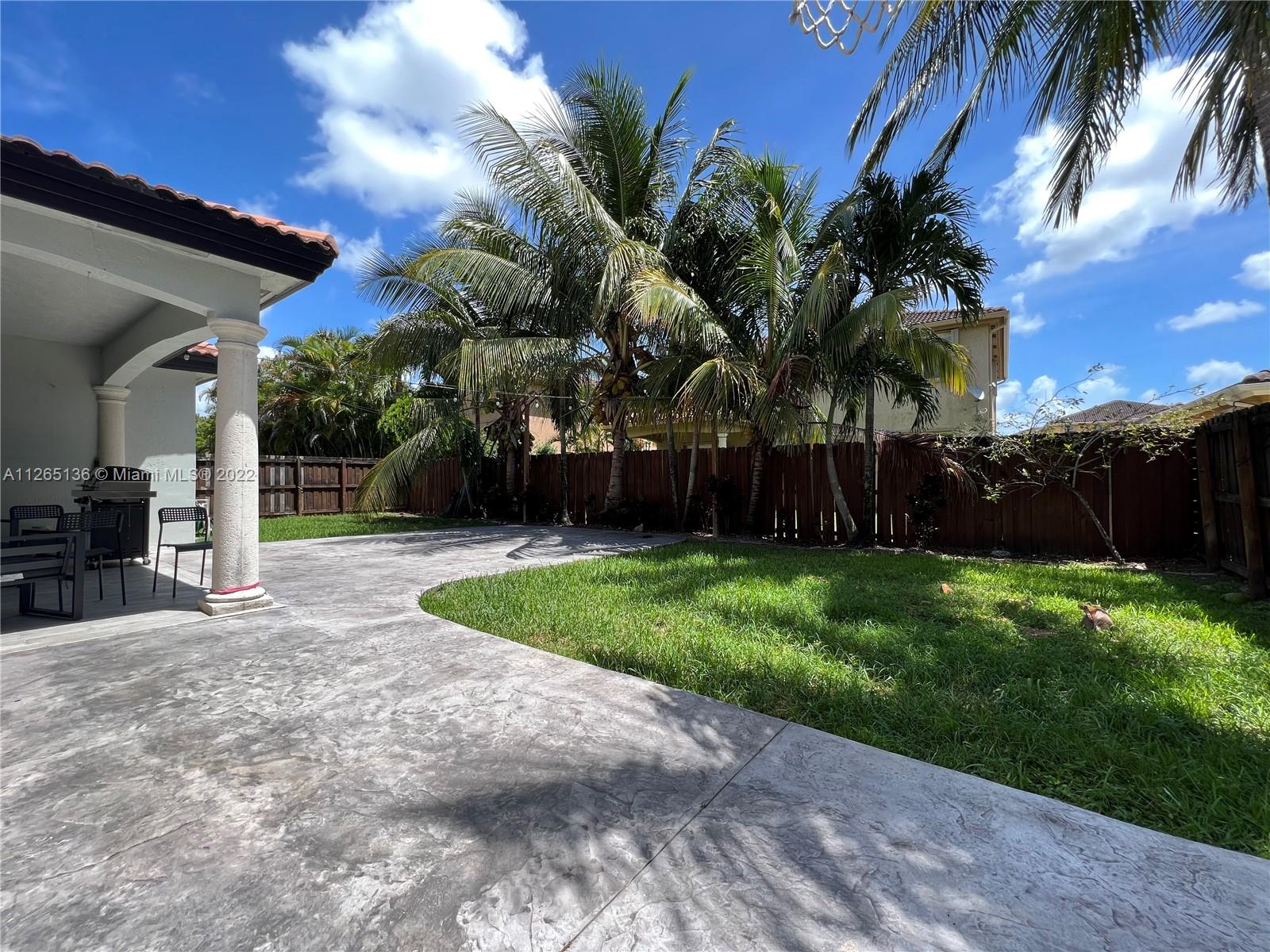 6103 SW 164th Pl