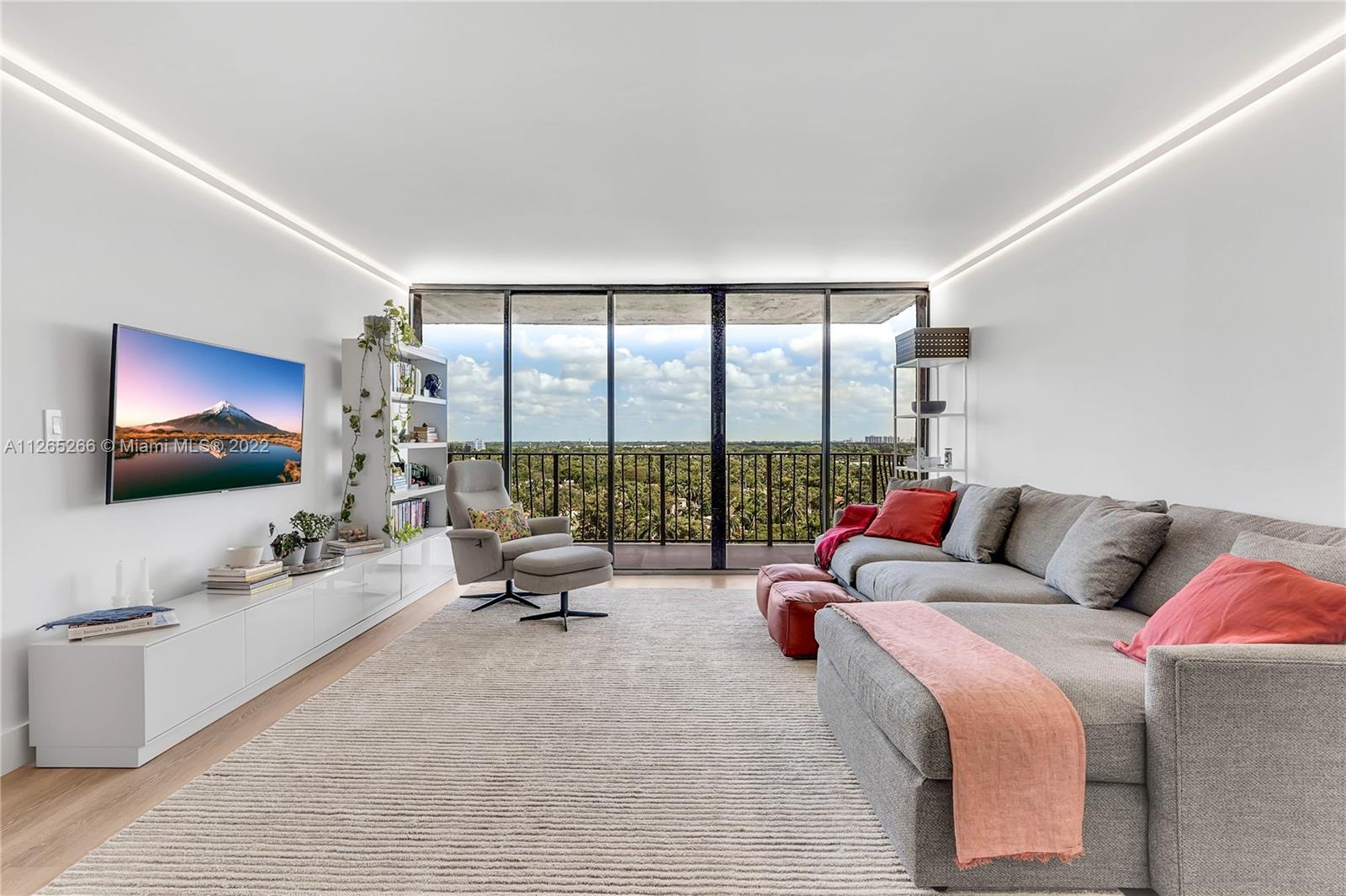 780 NE 69th St Unit: 1108