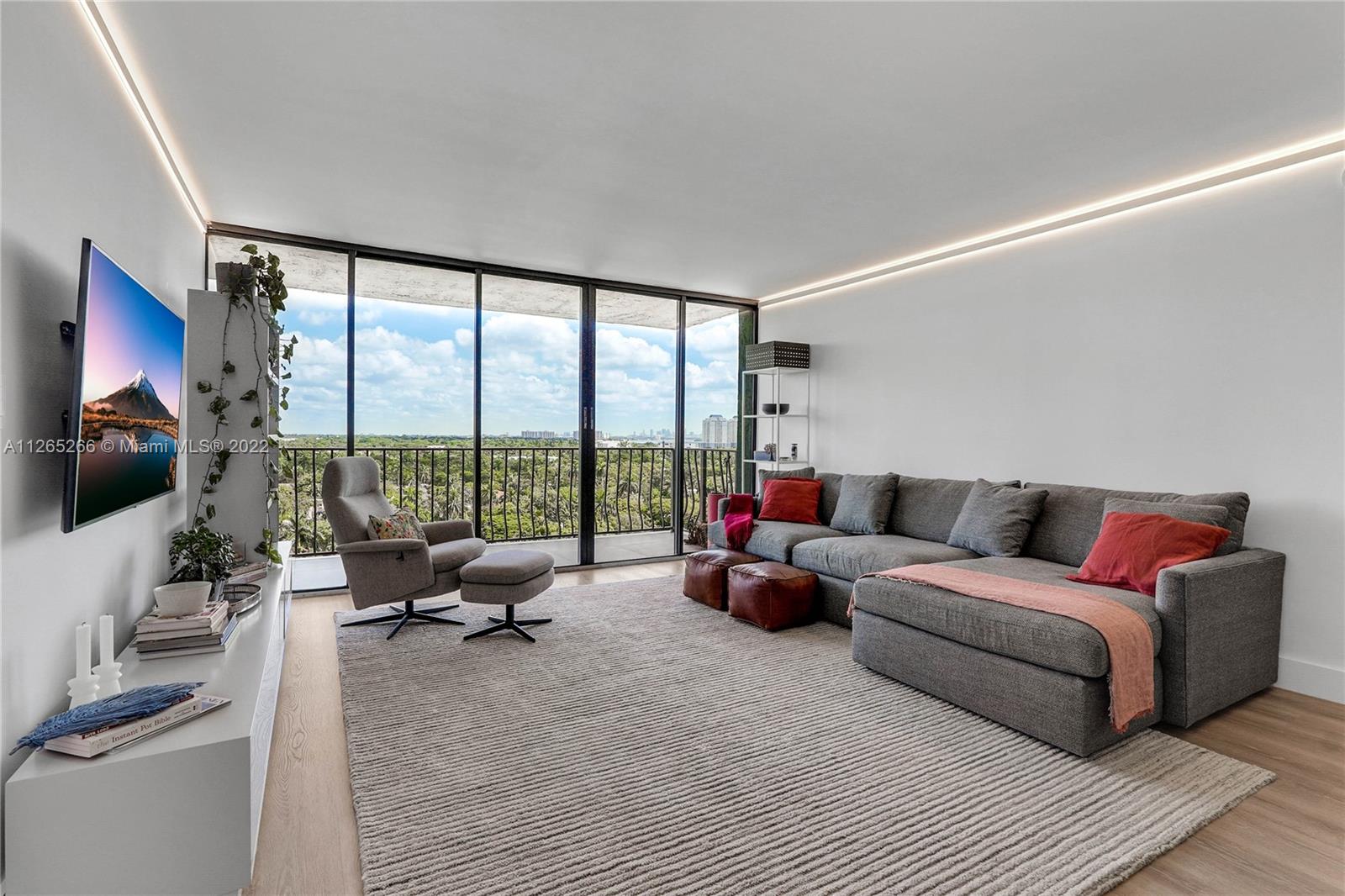 780 NE 69th St Unit: 1108