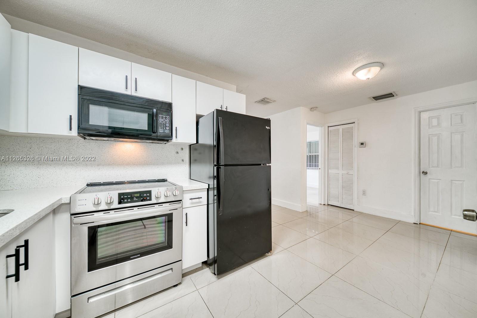 1200 NW 102nd St Unit: 1202