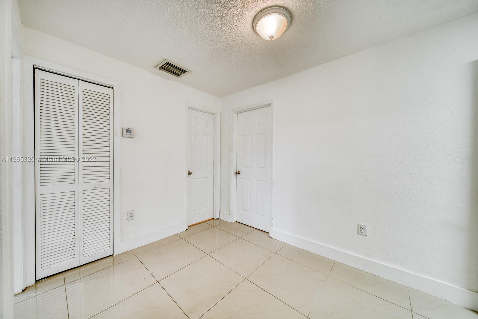 1200 NW 102nd St Unit: 1202