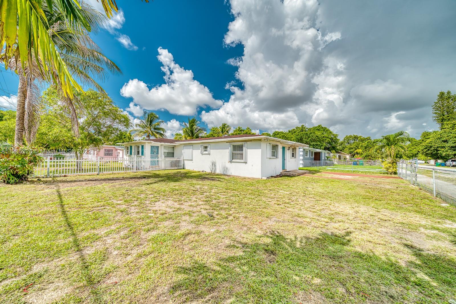1200 NW 102nd St Unit: 1202