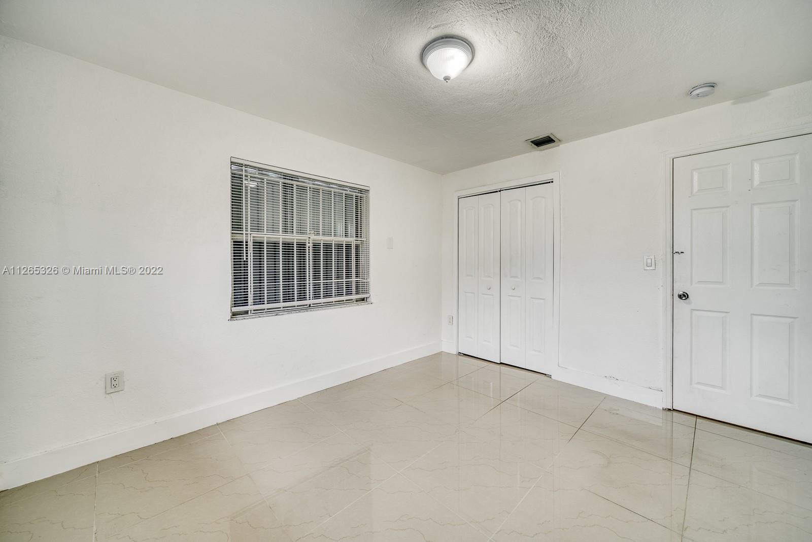 1200 NW 102nd St Unit: 1202