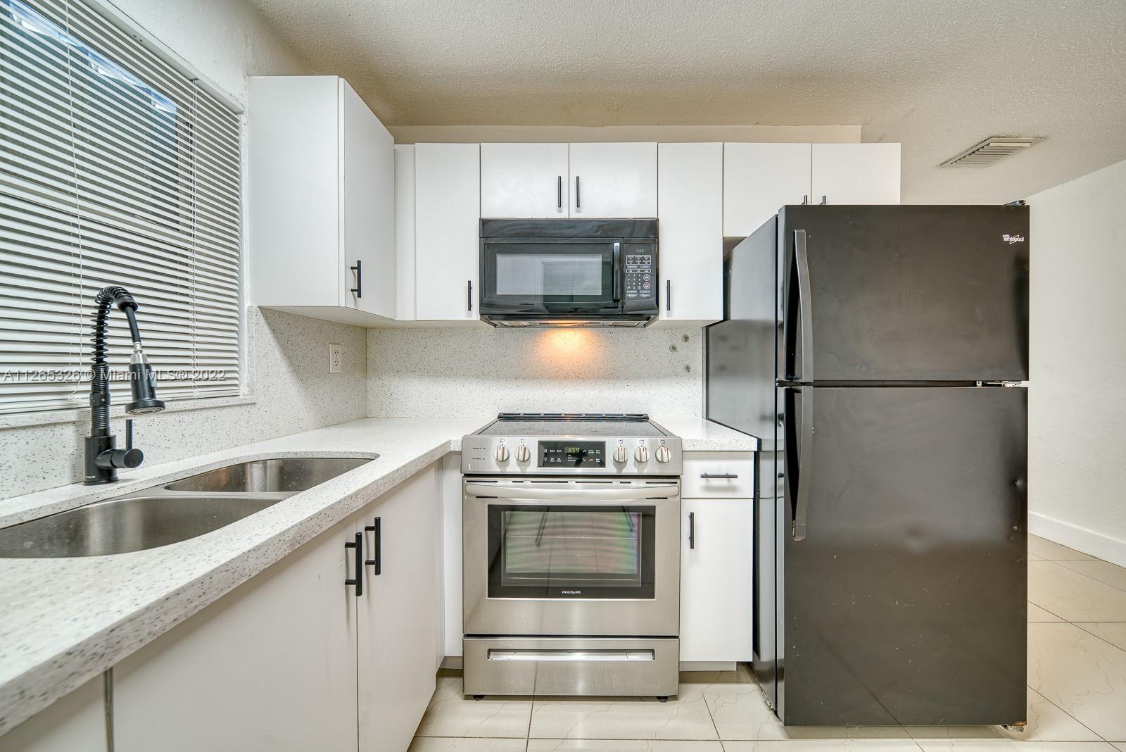 1200 NW 102nd St Unit: 1202
