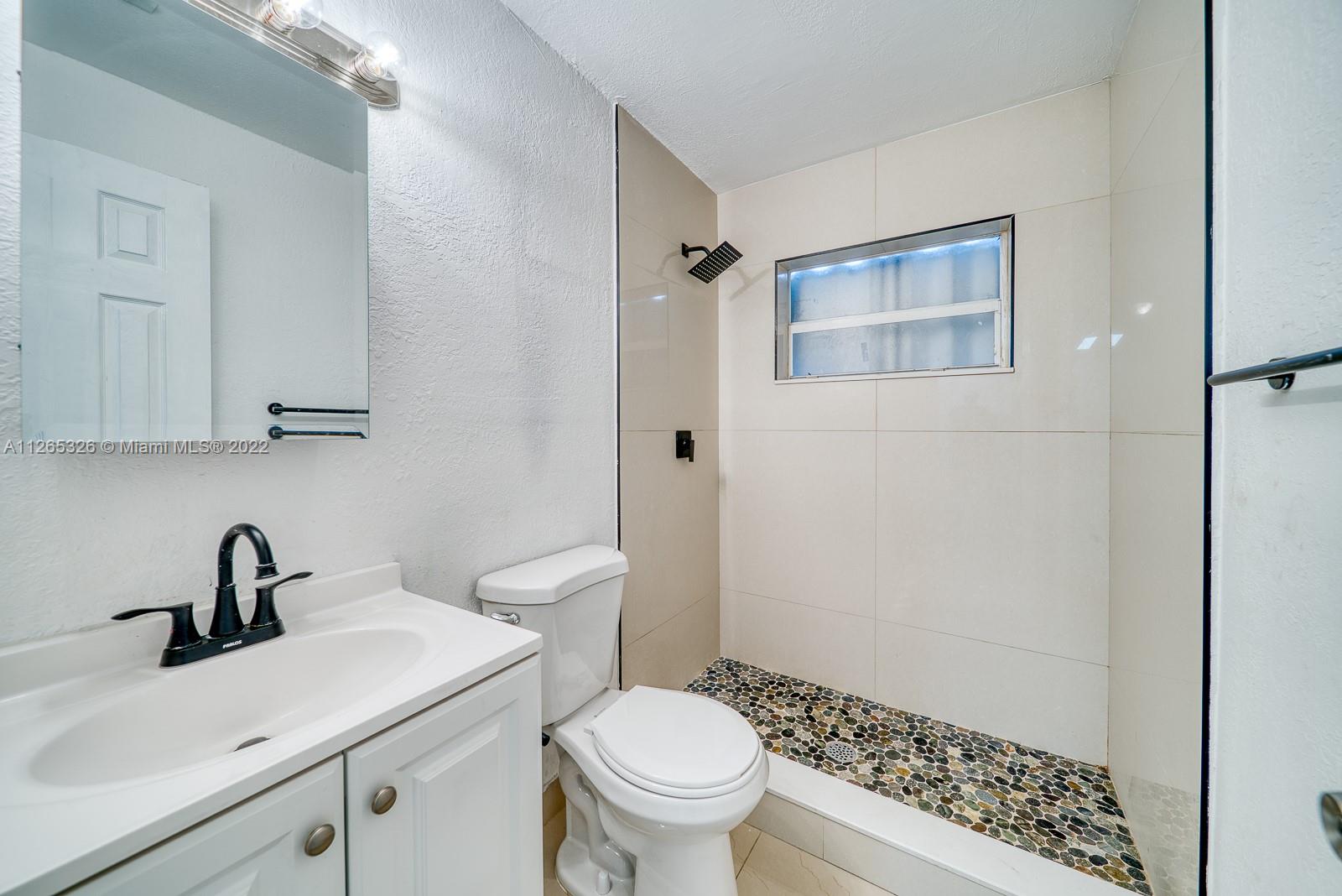 1200 NW 102nd St Unit: 1202
