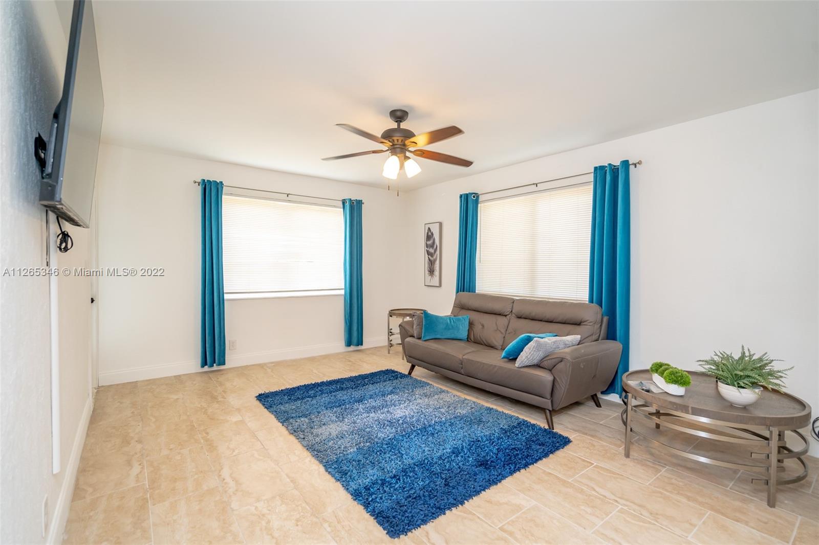 2400 Lincoln St Unit: 2 EAST