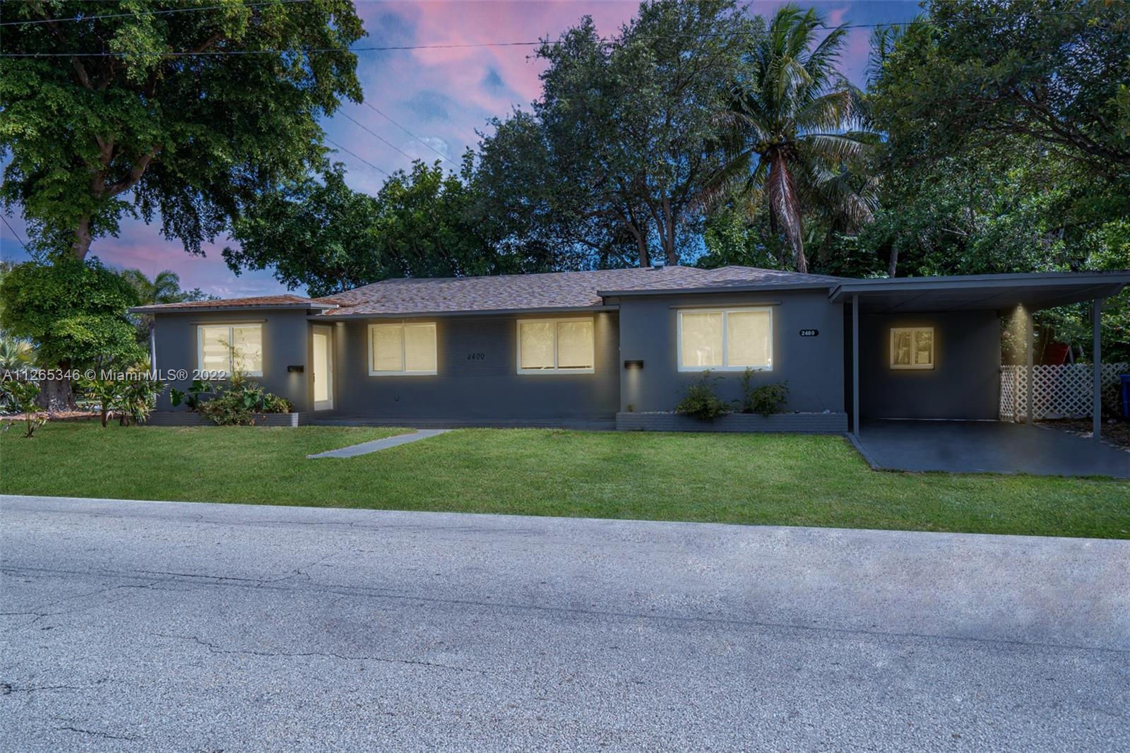 2400 Lincoln St Unit: 2 EAST