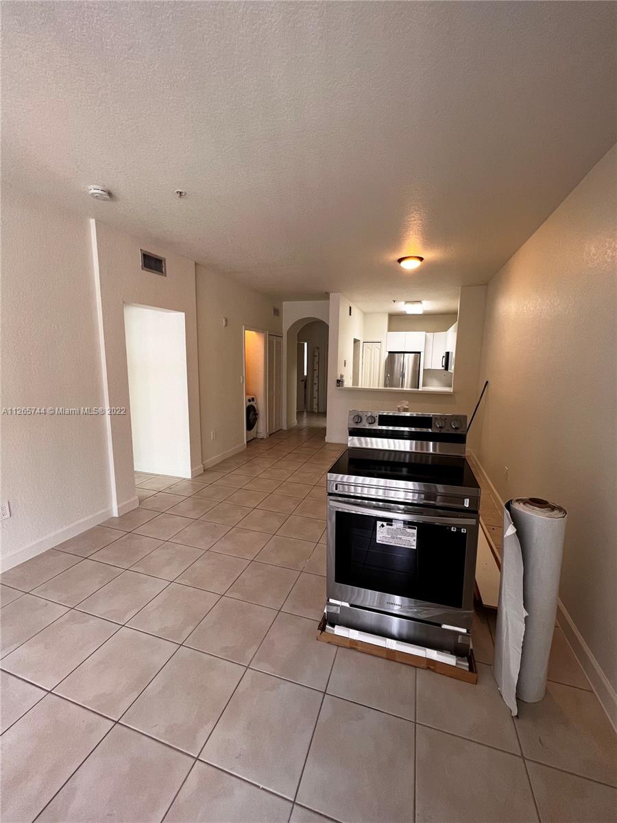 17800 NW 73rd Ave Unit: 104-21