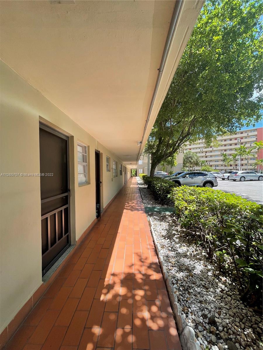 1710 NE 191st St Unit: 112-3