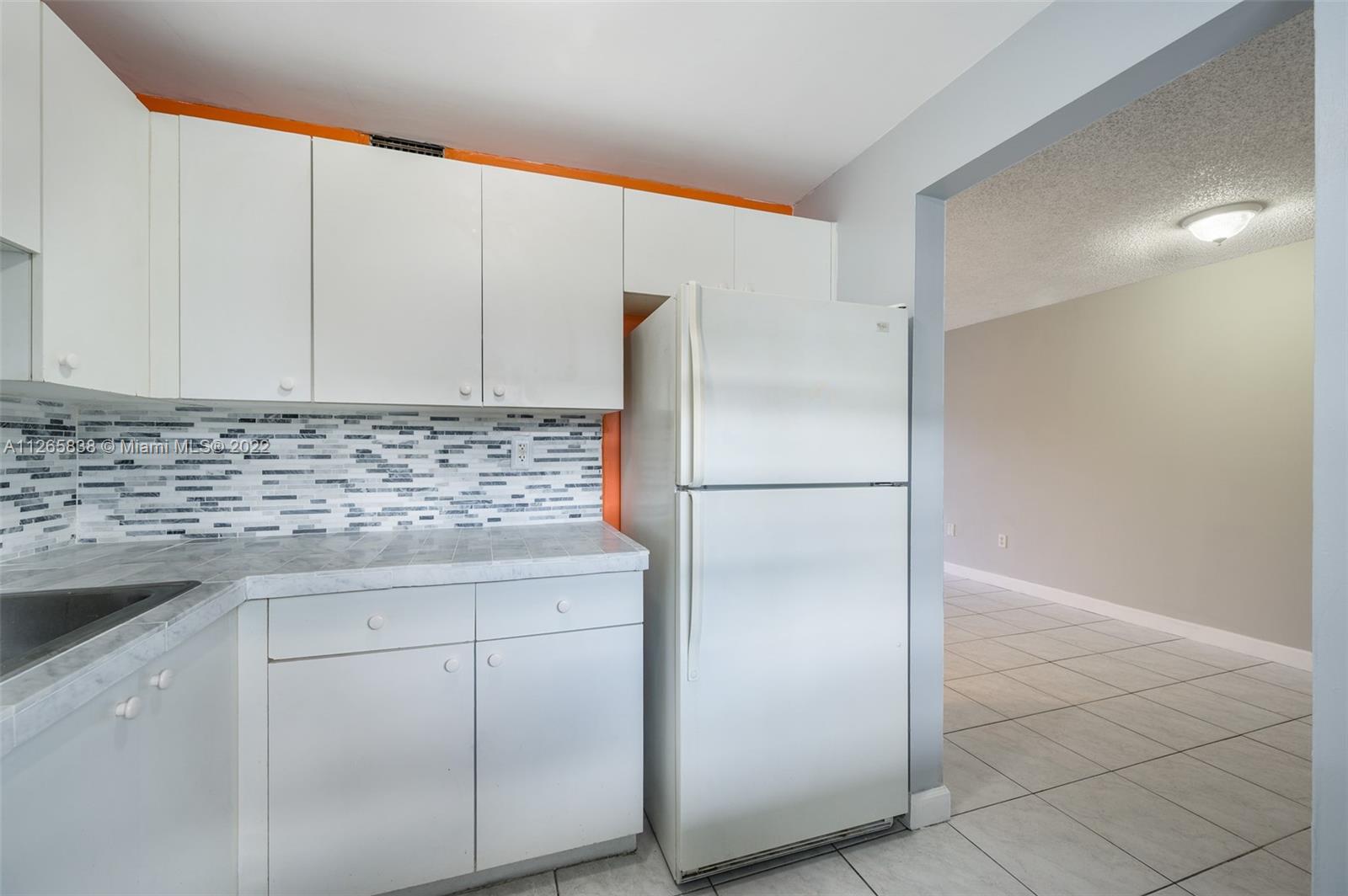 1725 W 60th St Unit: F220