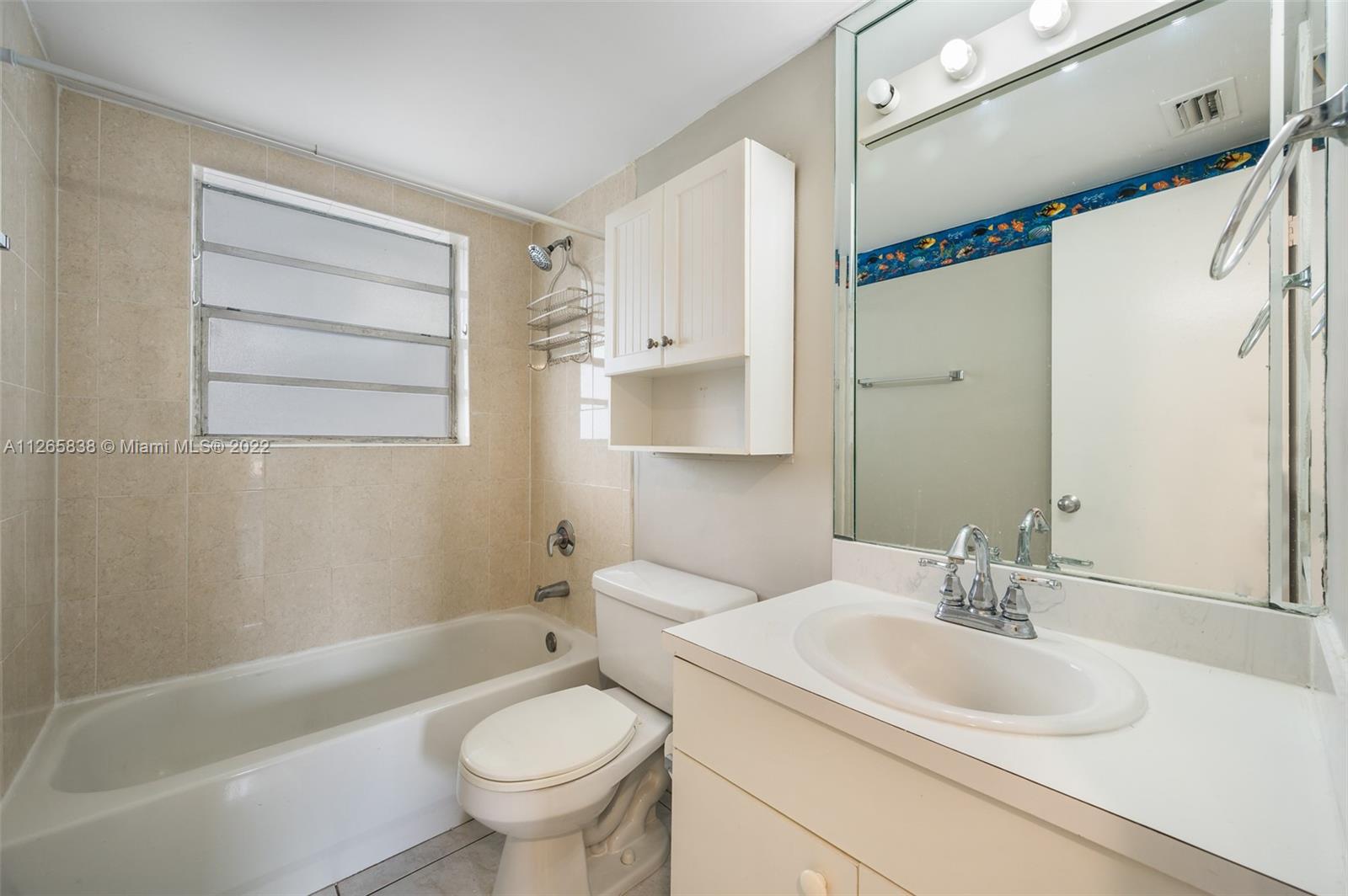 1725 W 60th St Unit: F220