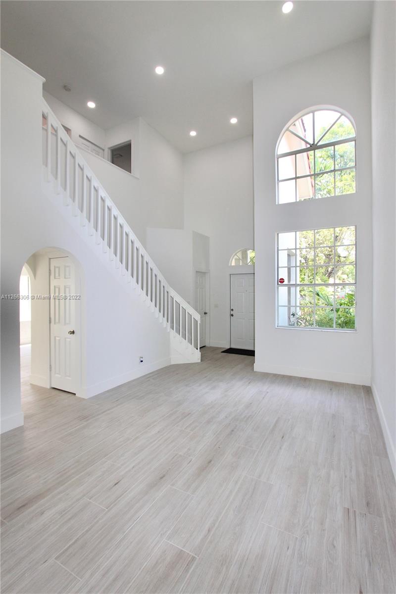 239 NW 107th Ave