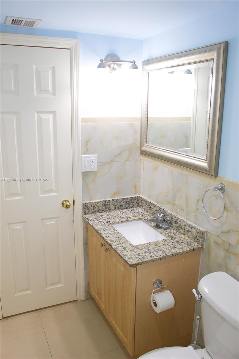 2141 NW 49th St