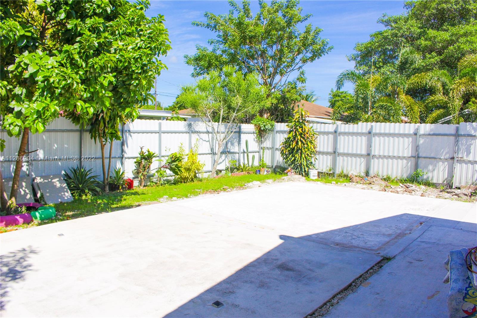 2141 NW 49th St