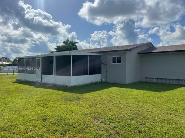 1211 NW 18th St