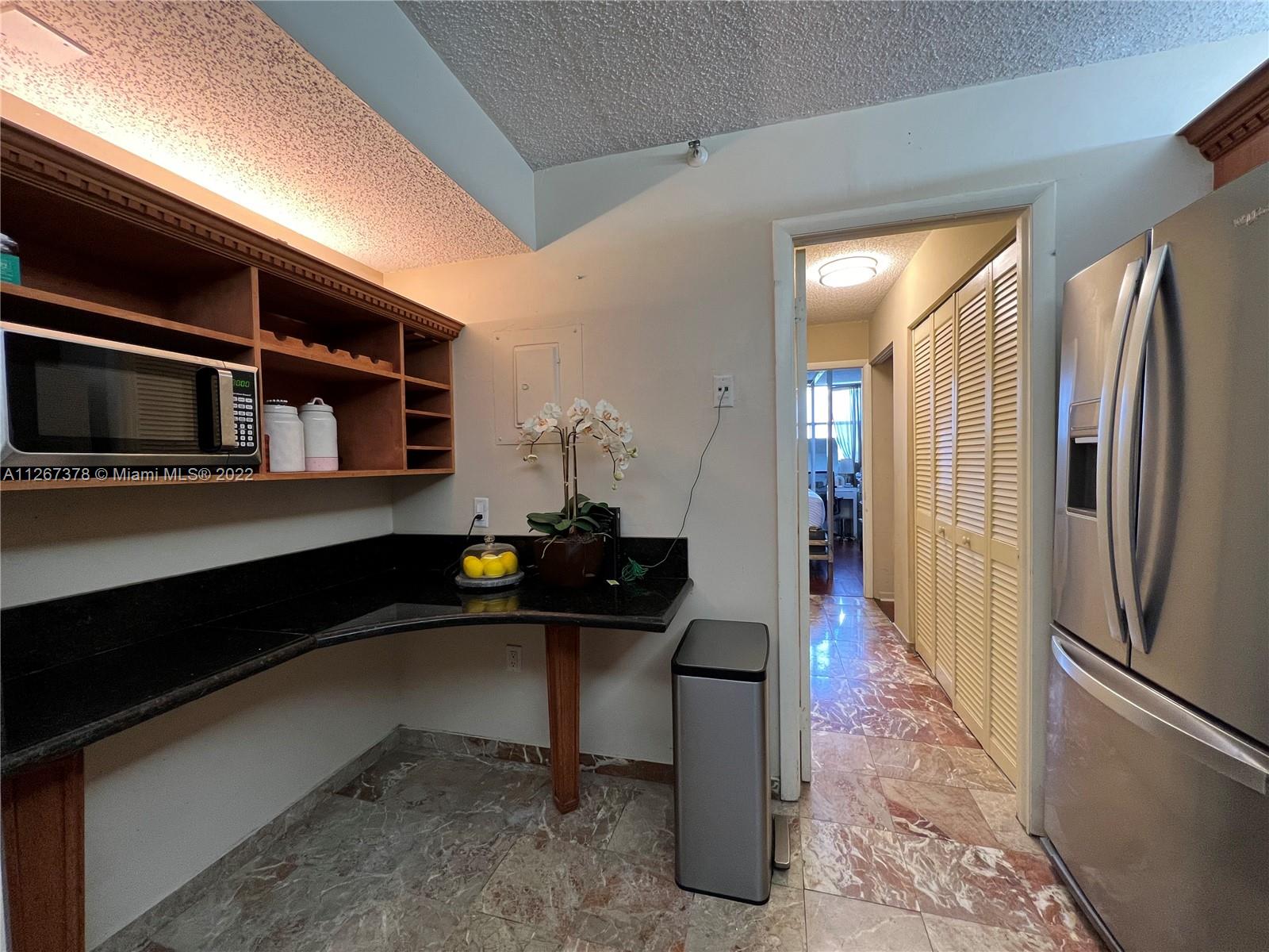900 NE 195th St Unit: 507