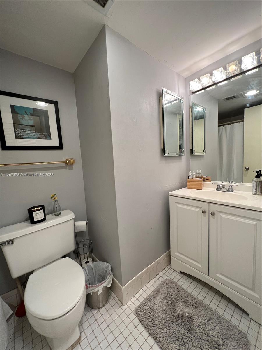 900 NE 195th St Unit: 507