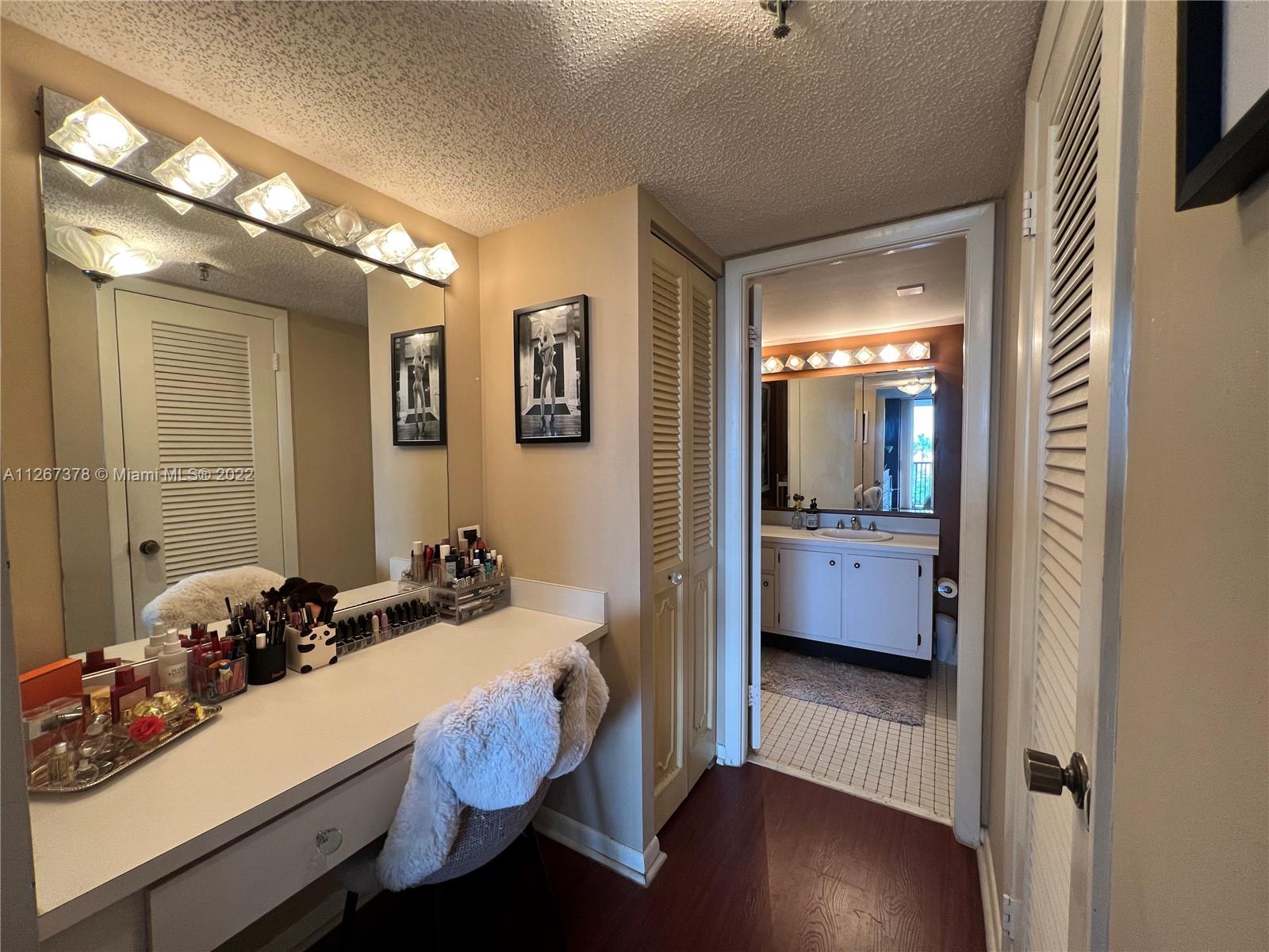 900 NE 195th St Unit: 507