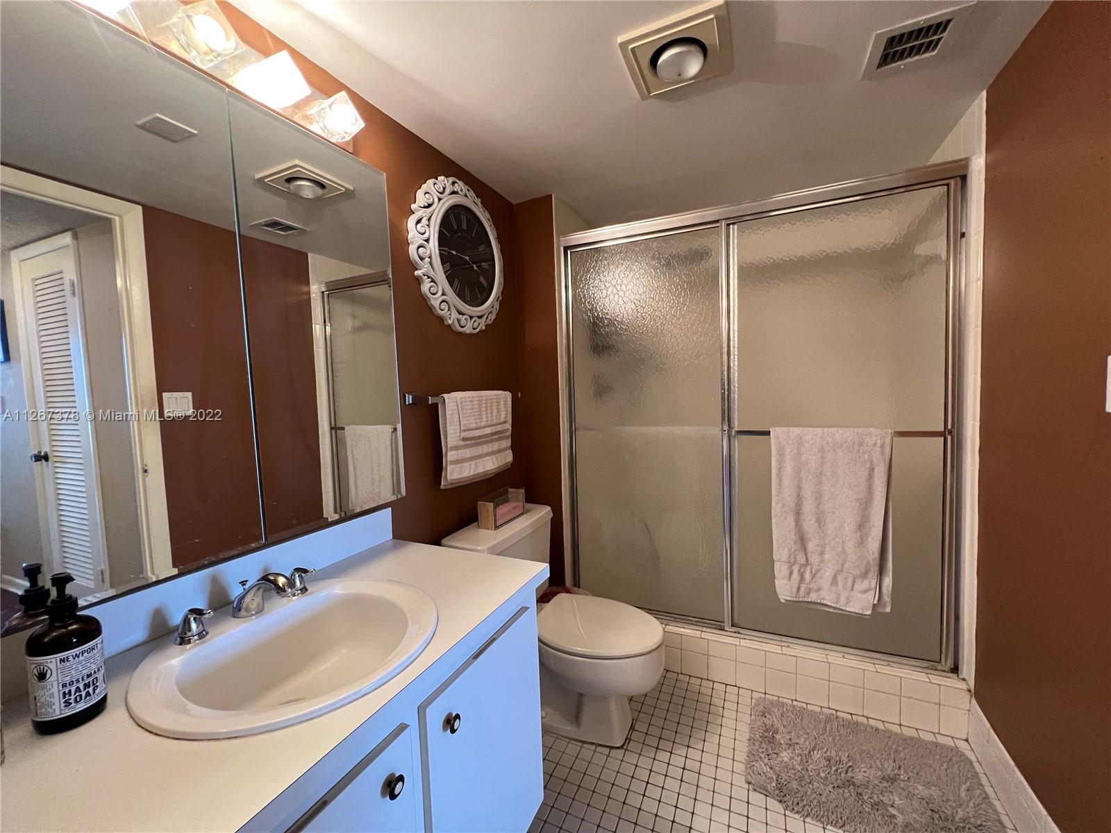 900 NE 195th St Unit: 507