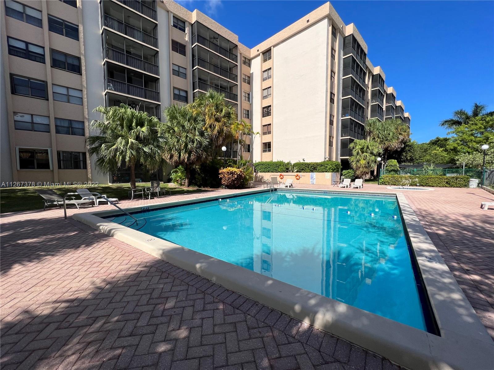 900 NE 195th St Unit: 507
