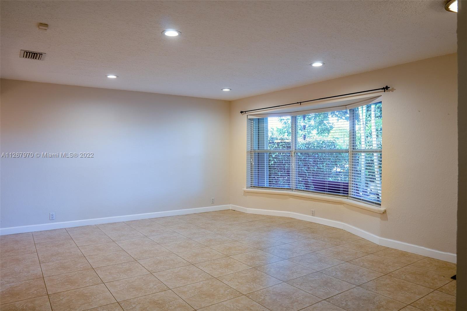 2100 N 55th Ave