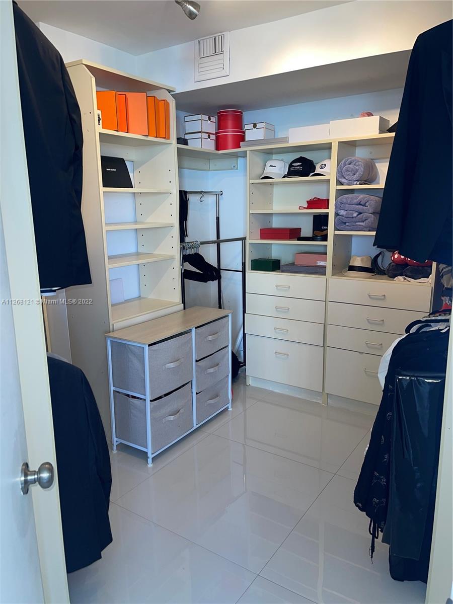18181 NE 31st Ct Unit: 1503