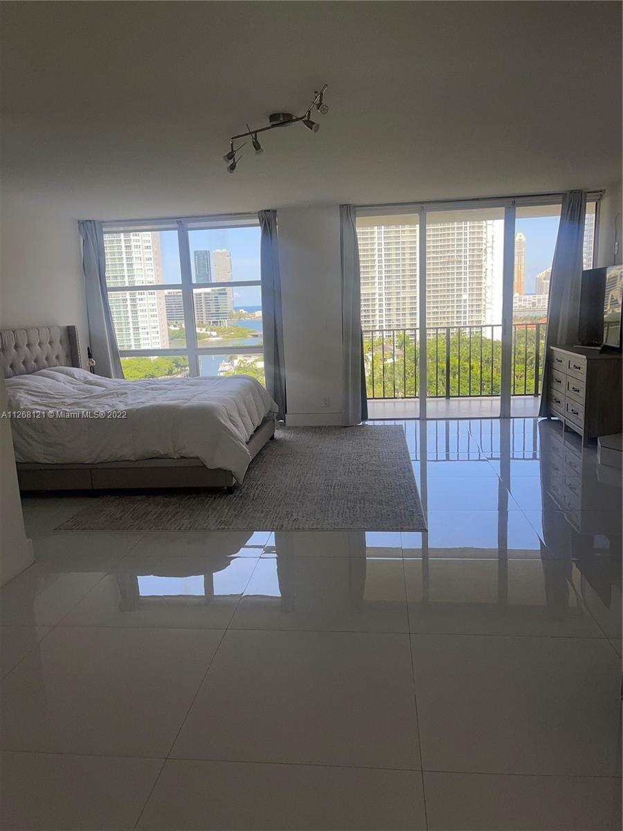 18181 NE 31st Ct Unit: 1503