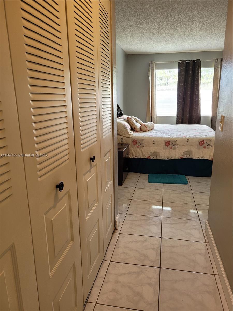 9801 SUNRISE LAKES Unit: 211