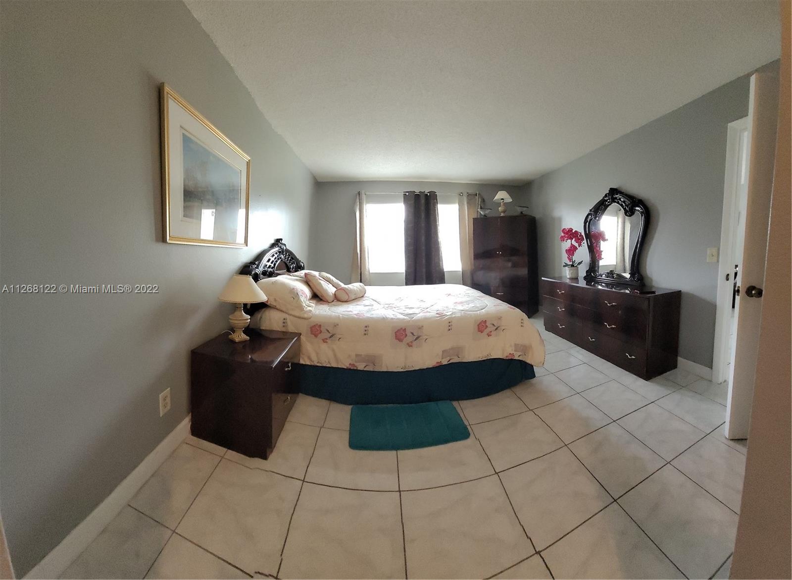 9801 SUNRISE LAKES Unit: 211