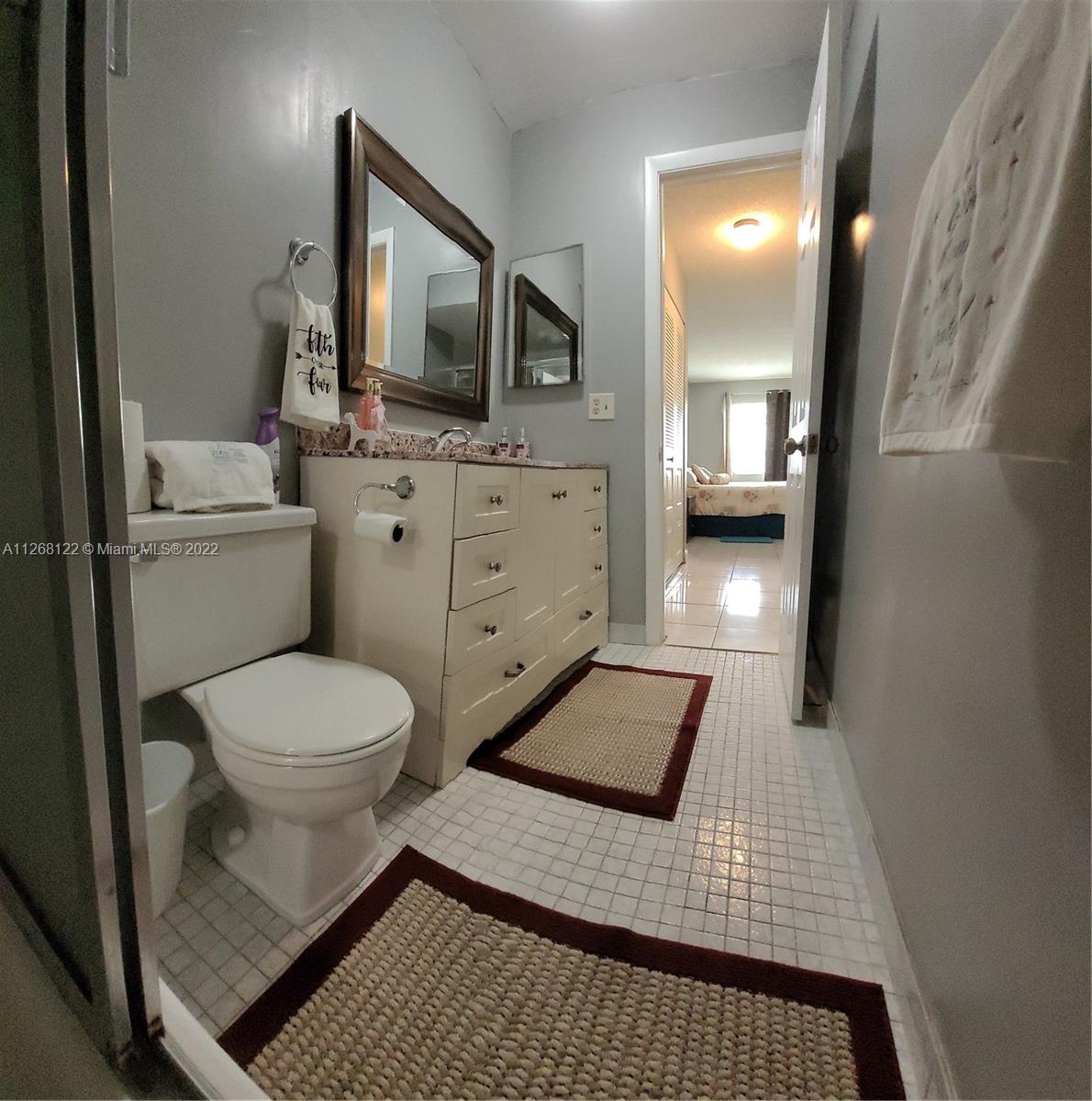 9801 SUNRISE LAKES Unit: 211