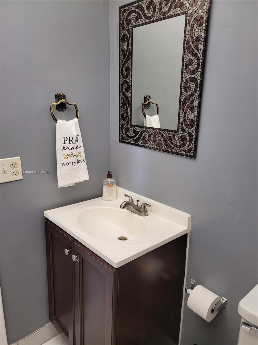 9801 SUNRISE LAKES Unit: 211