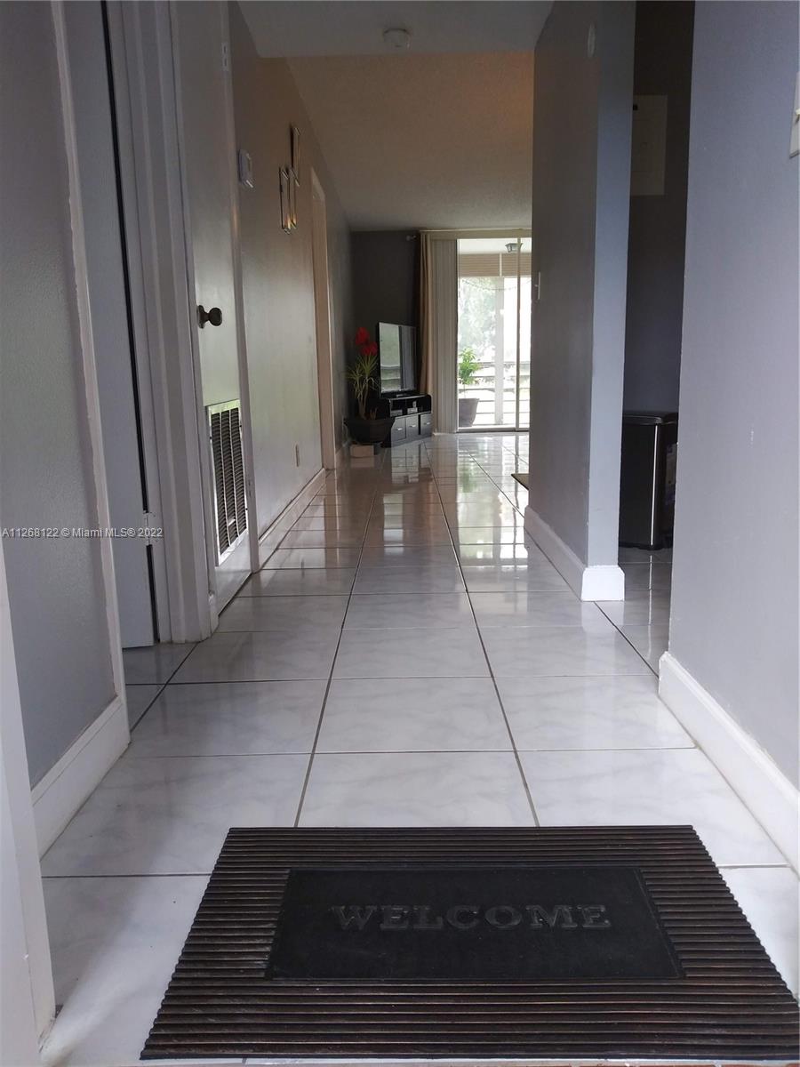 9801 SUNRISE LAKES Unit: 211
