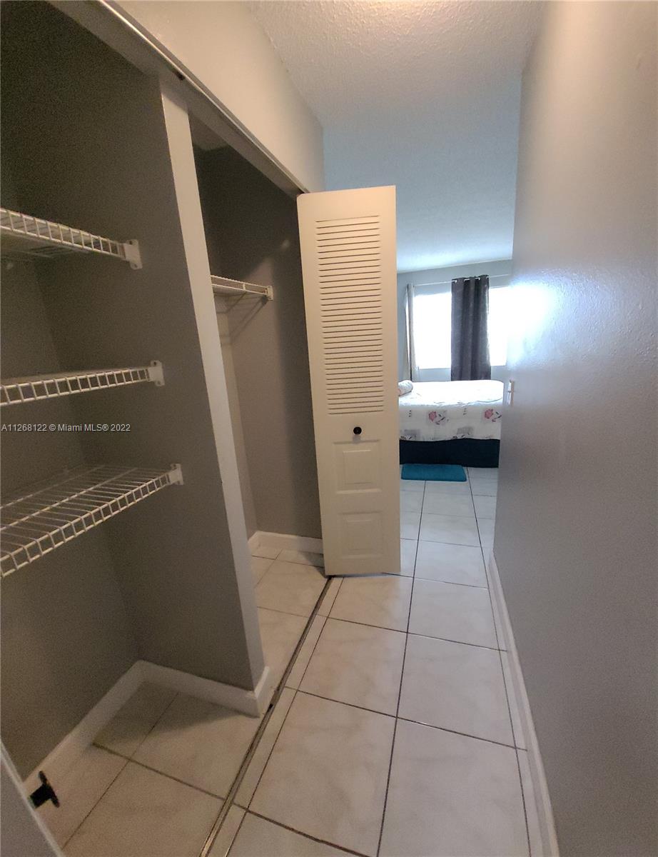 9801 SUNRISE LAKES Unit: 211