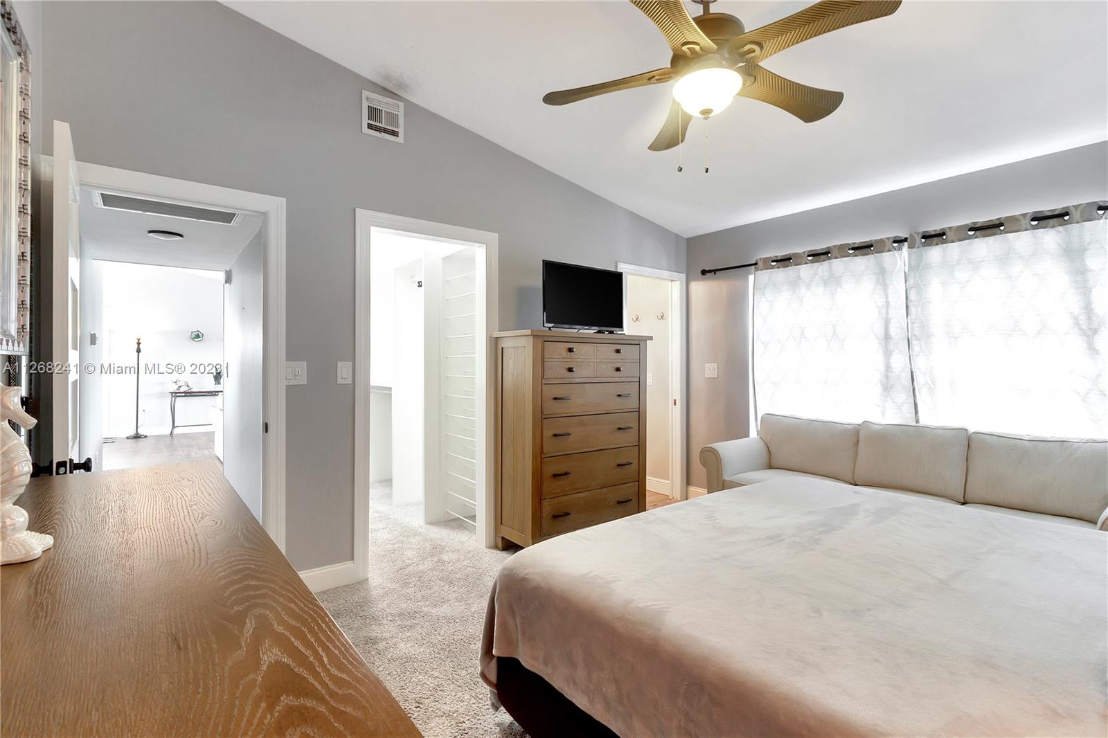 100 Bayview Dr