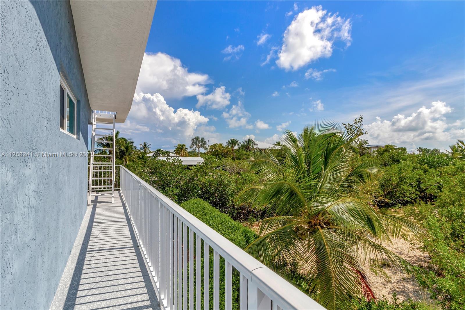 100 Bayview Dr