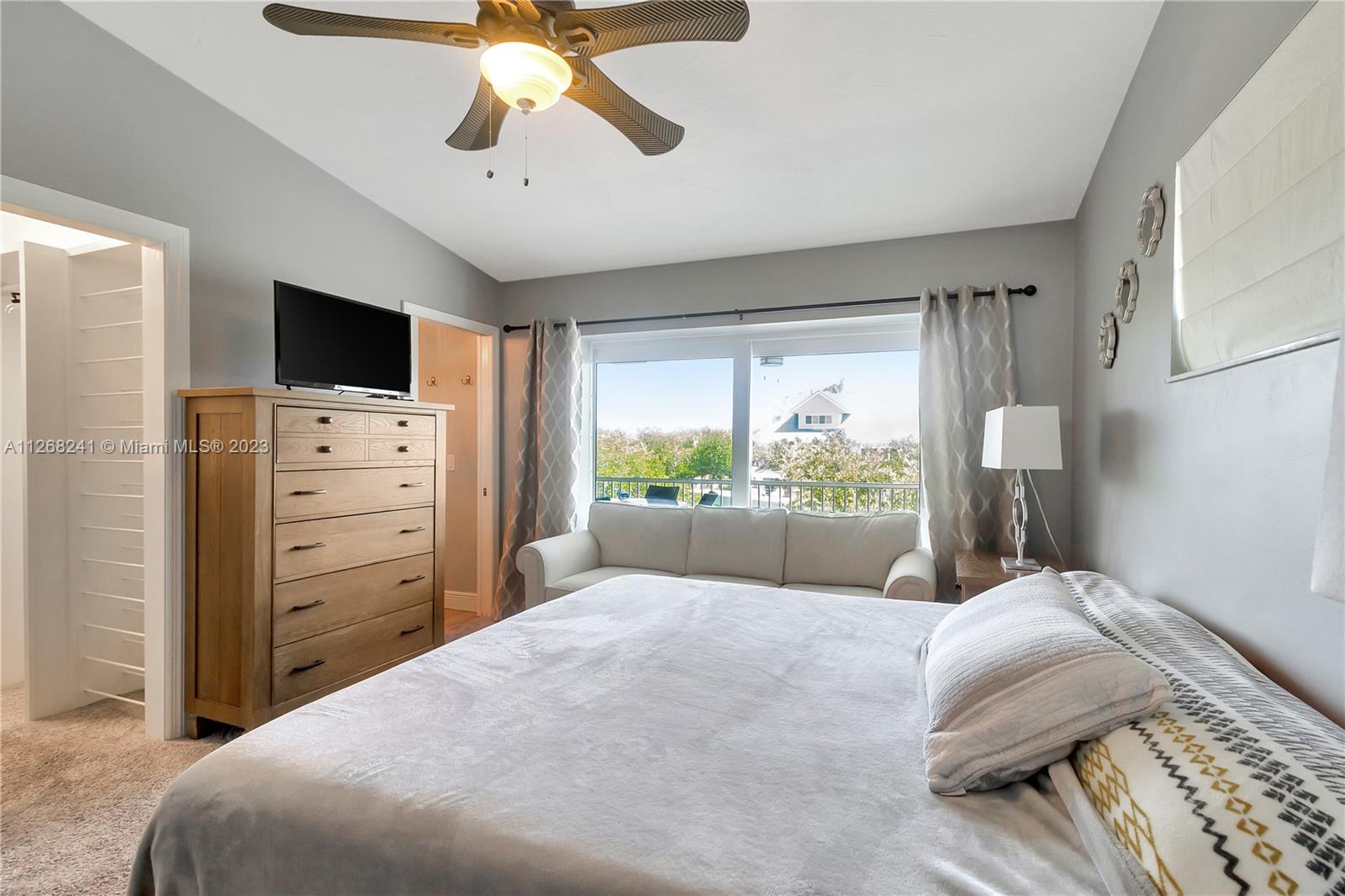 100 Bayview Dr