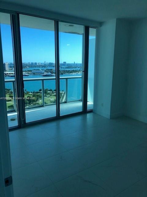 888 Biscayne Blvd Unit: 2811