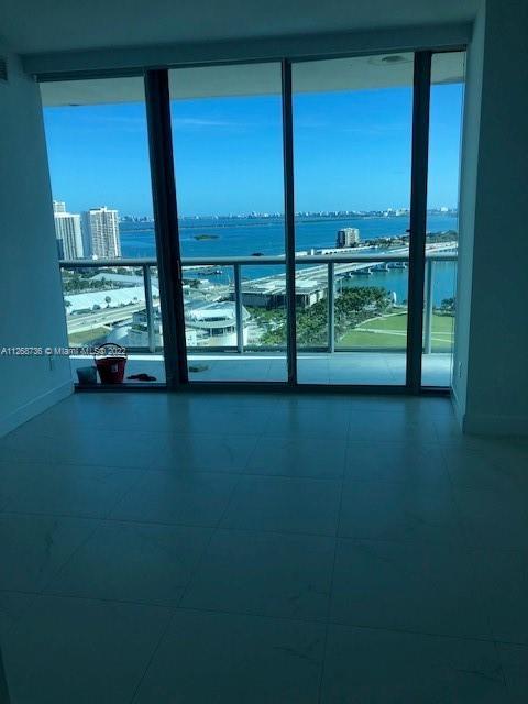 888 Biscayne Blvd Unit: 2811