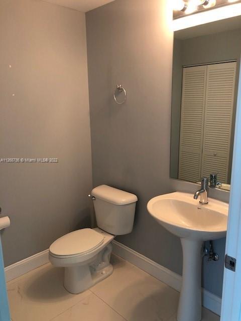 888 Biscayne Blvd Unit: 2811