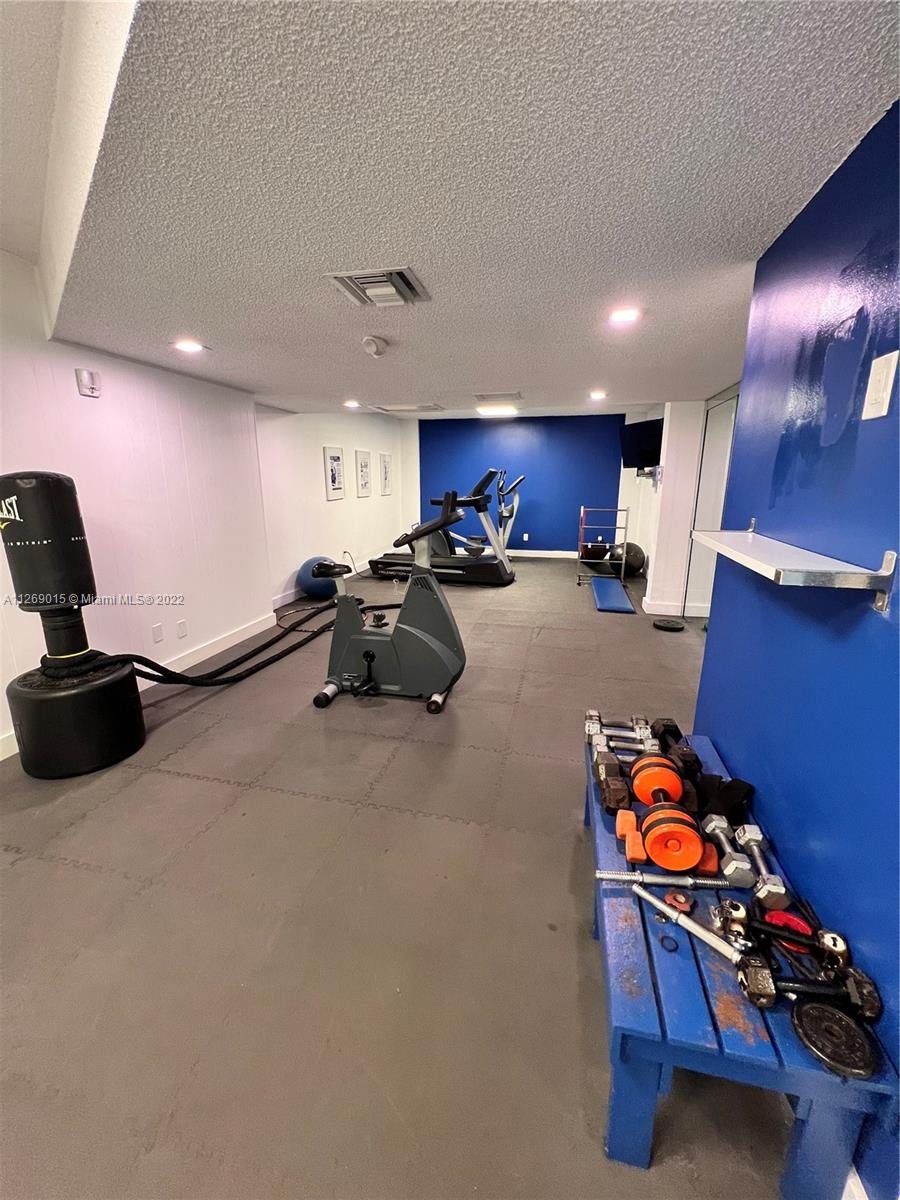 16546 NE 26th Ave Unit: 3J