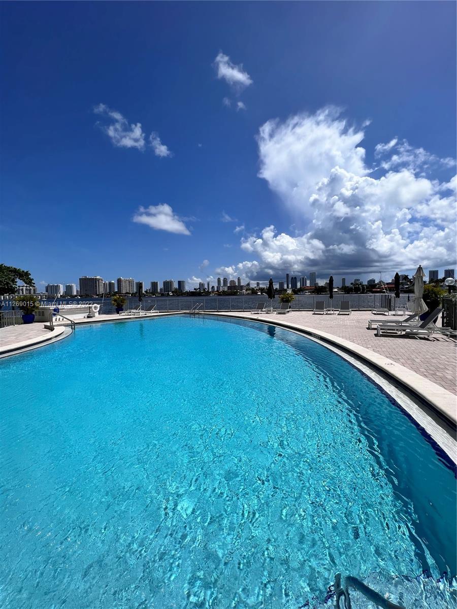 16546 NE 26th Ave Unit: 3J