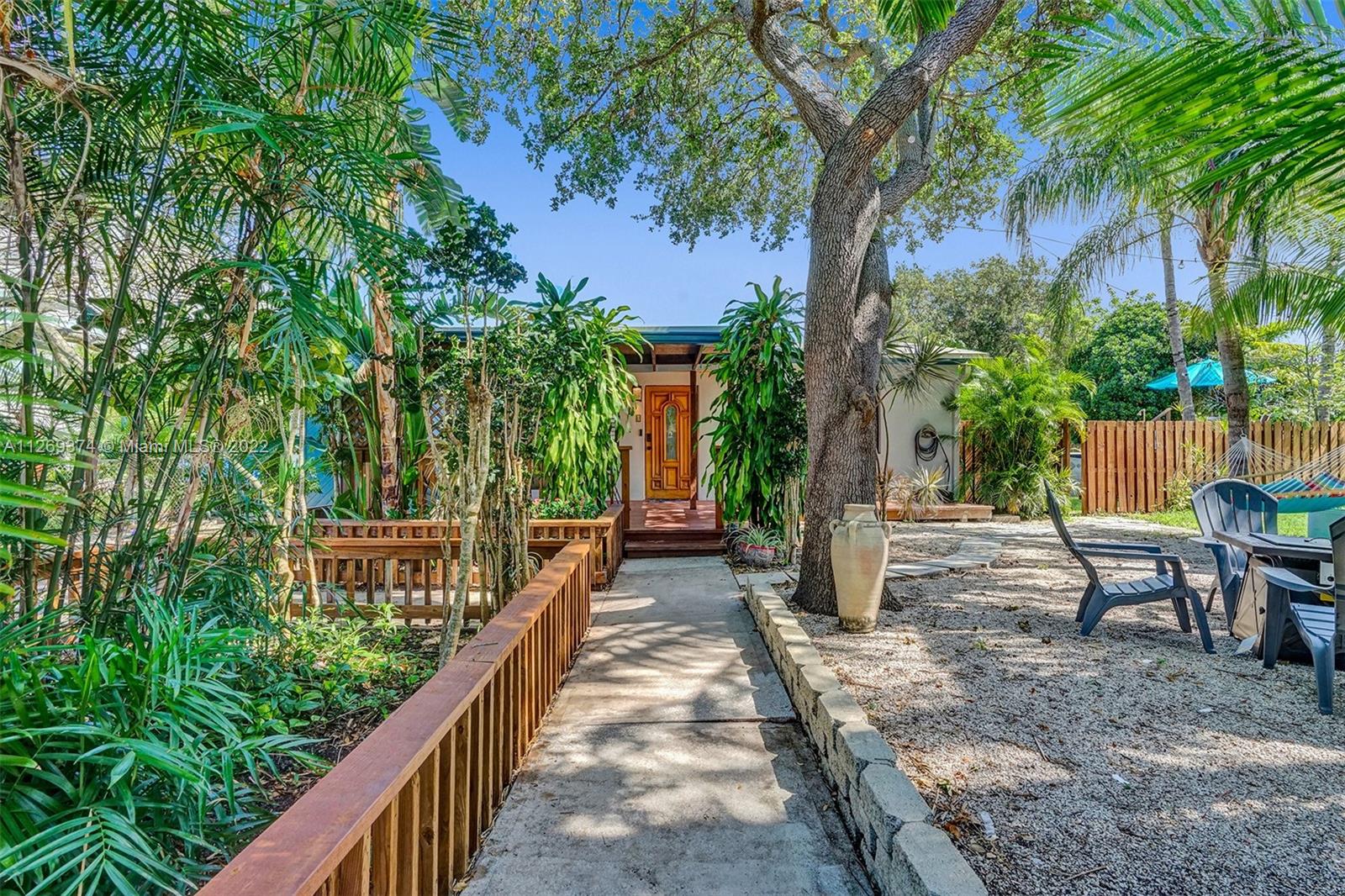 110 SW 5th St