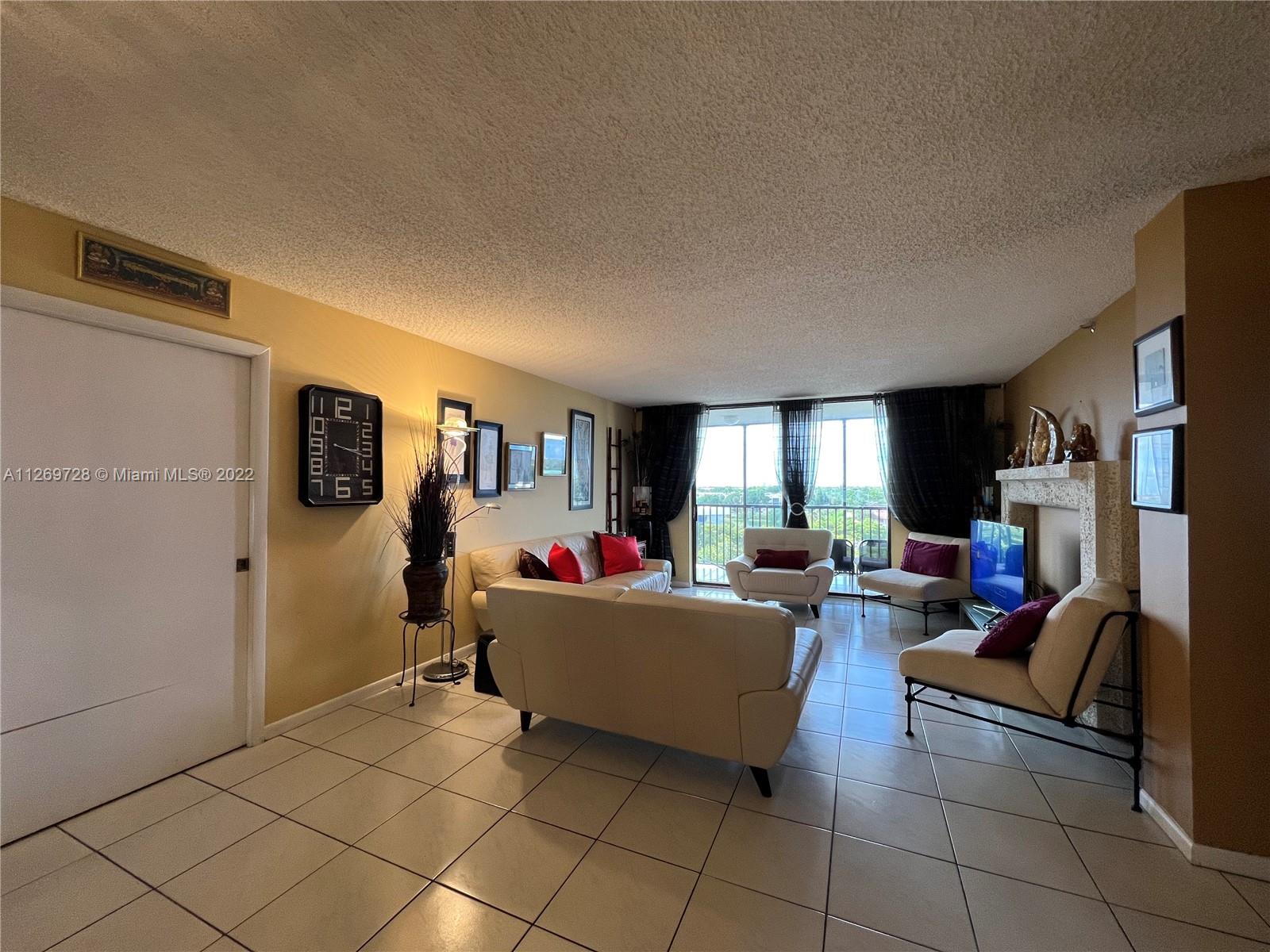 900 NE 195th St Unit: 717