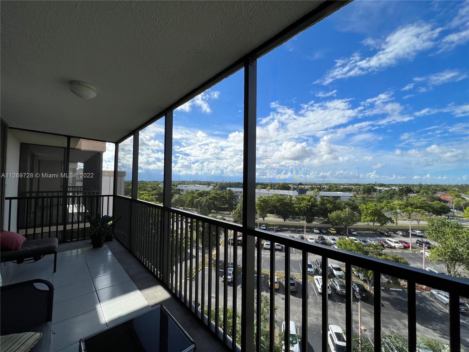 900 NE 195th St Unit: 717