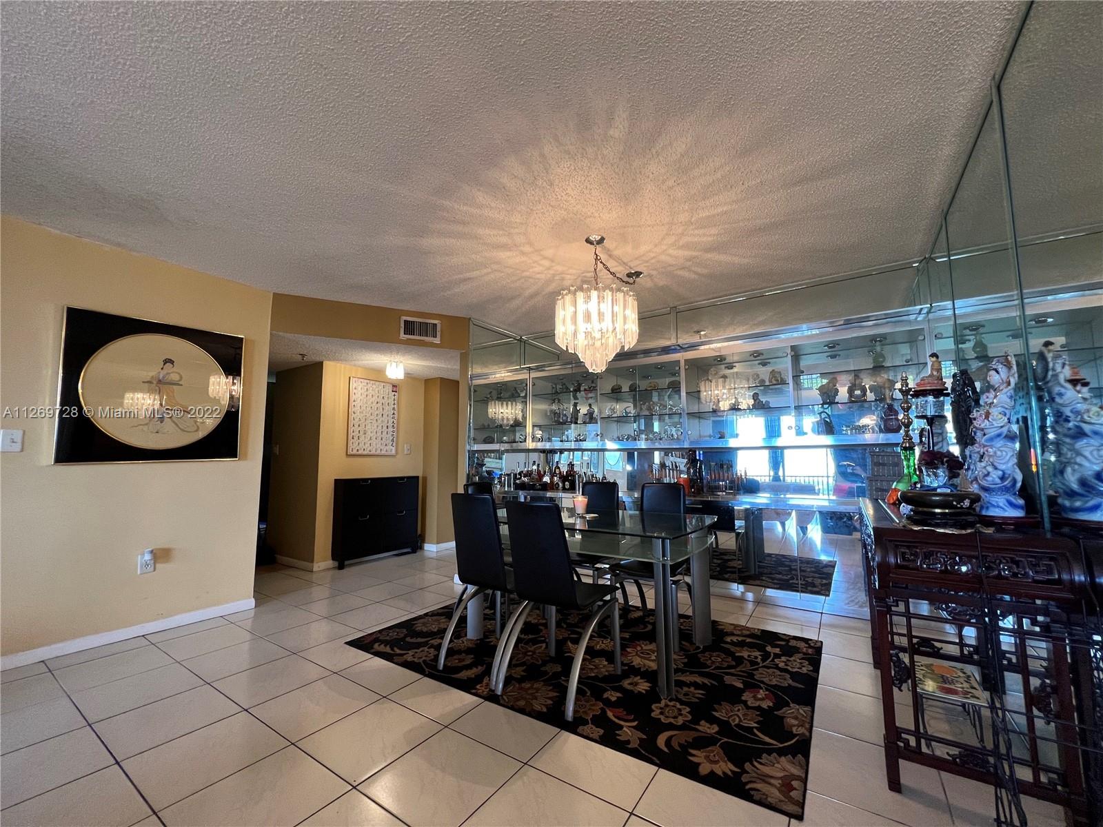 900 NE 195th St Unit: 717