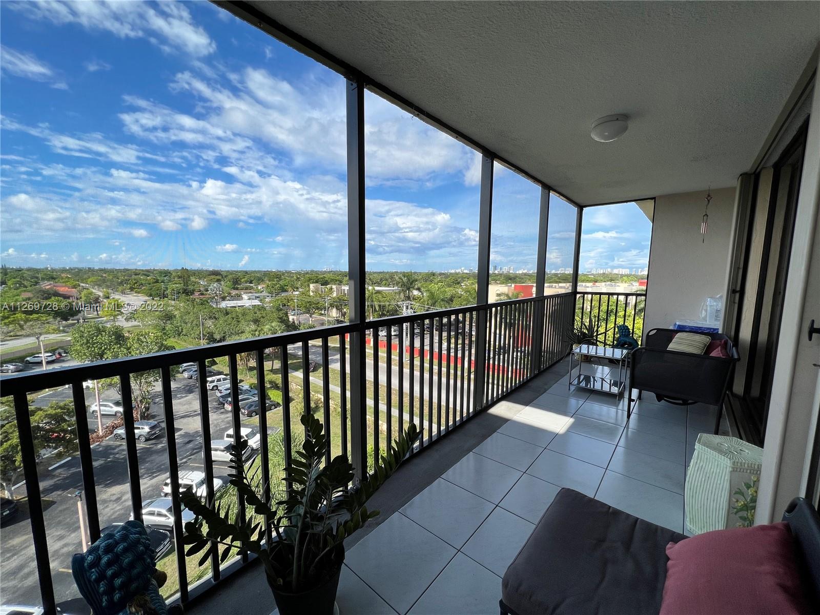 900 NE 195th St Unit: 717
