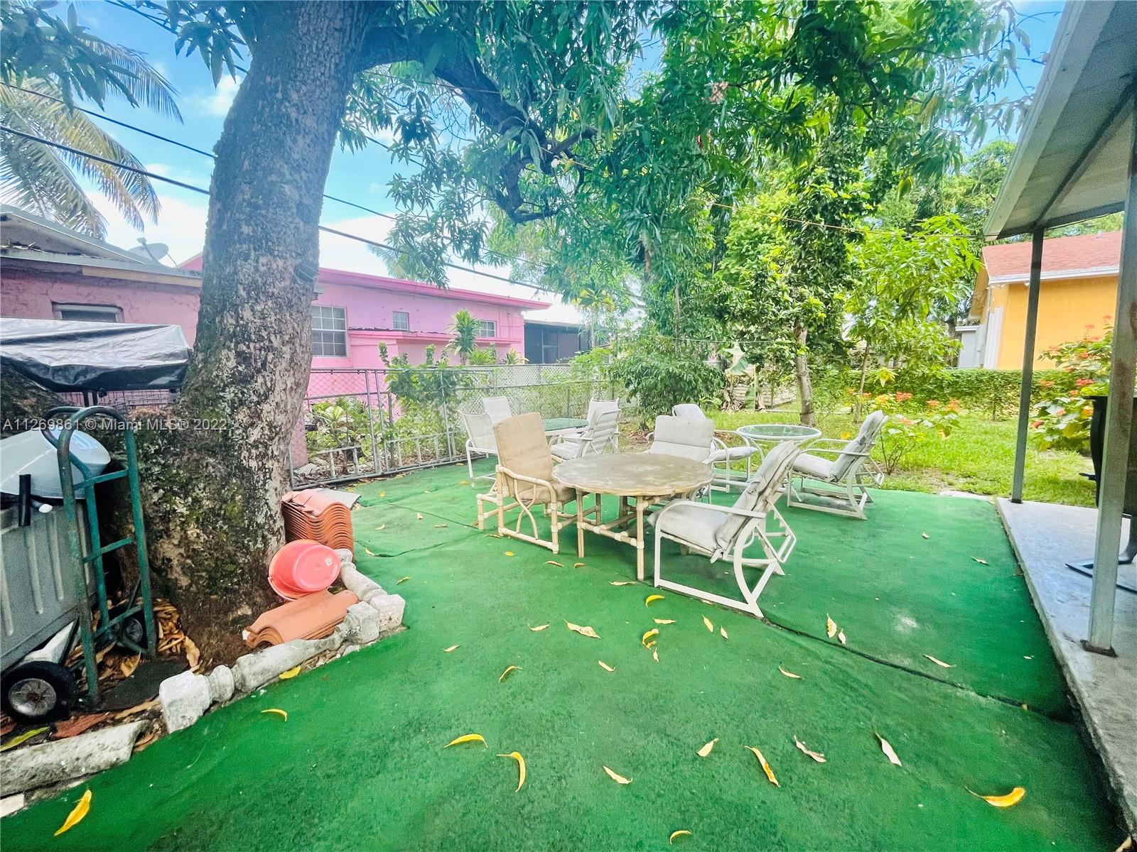 735 NW 45th St