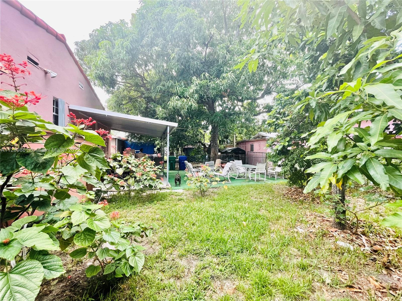 735 NW 45th St